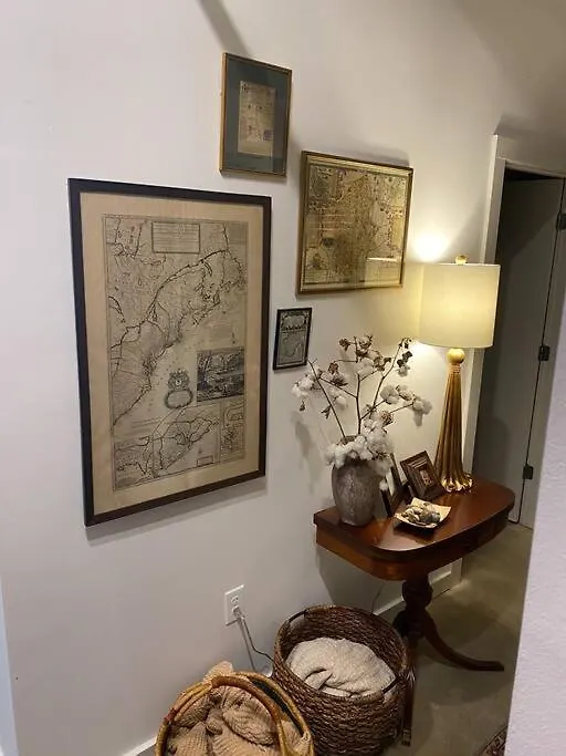 Elegant Downtown Memphis Loft - Walk To Beale St! Apartment 0*,