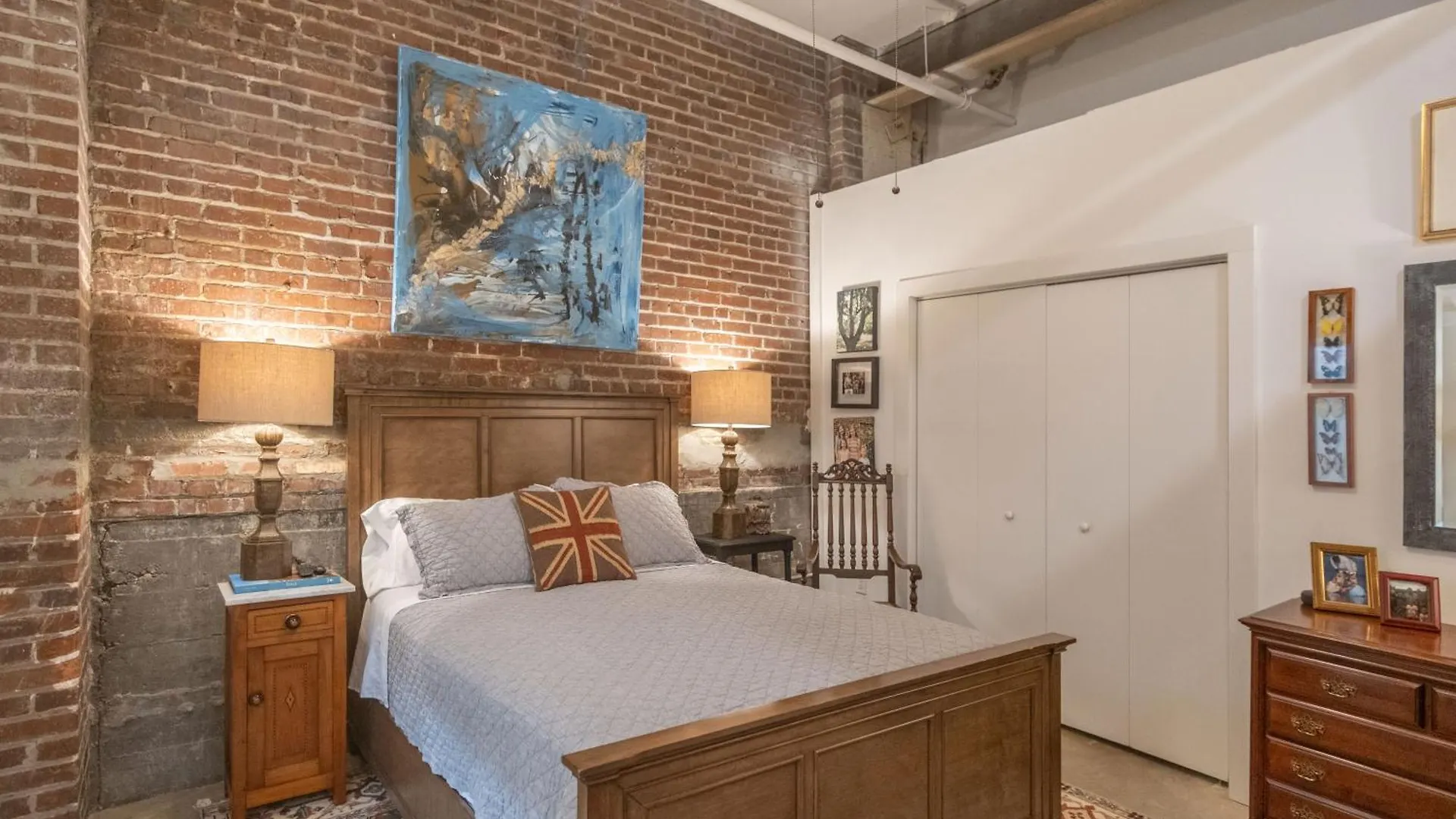 Elegant Downtown Memphis Loft - Walk To Beale St! Apartment